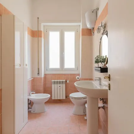 Apartment Aeterna Nomentana House